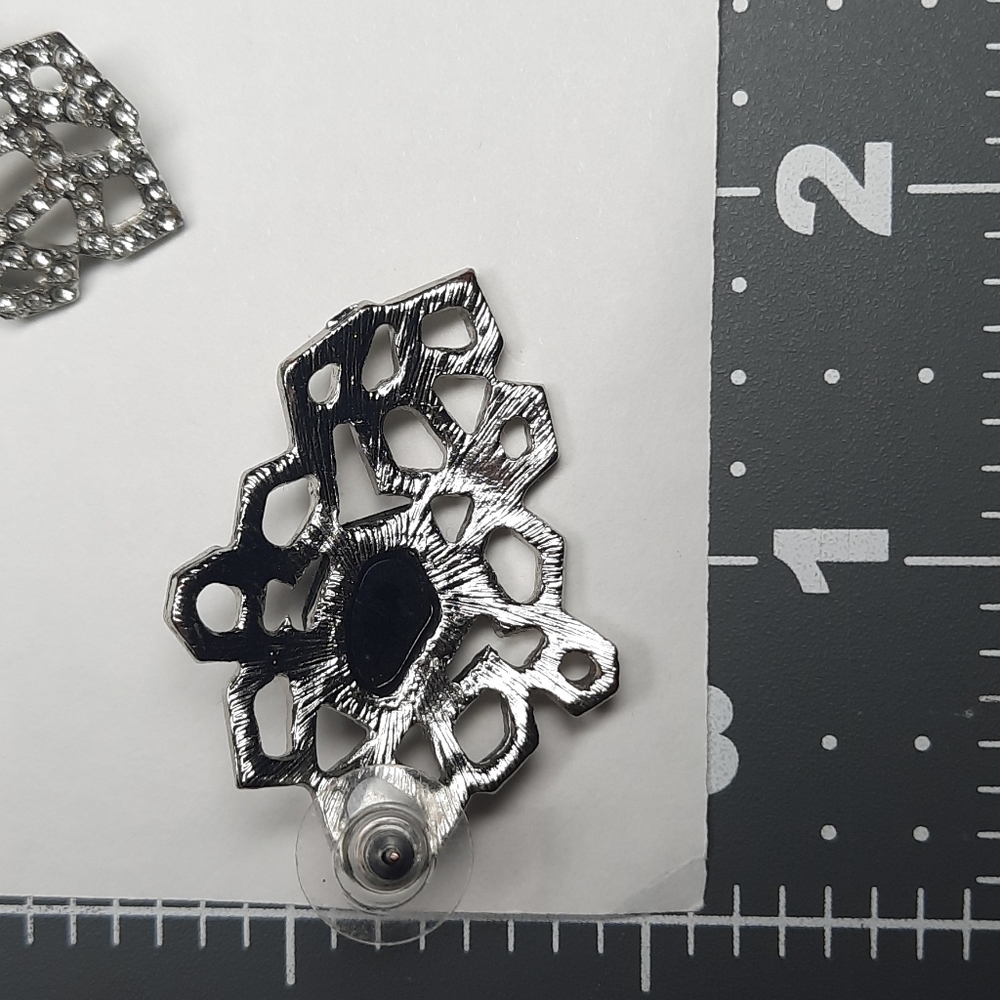 Earrings - Picture 7 of 7